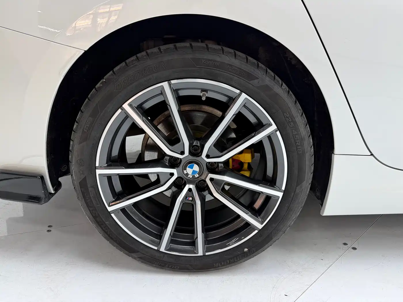 BMW 3 Series 2023 320Li M Sport Package фото 8