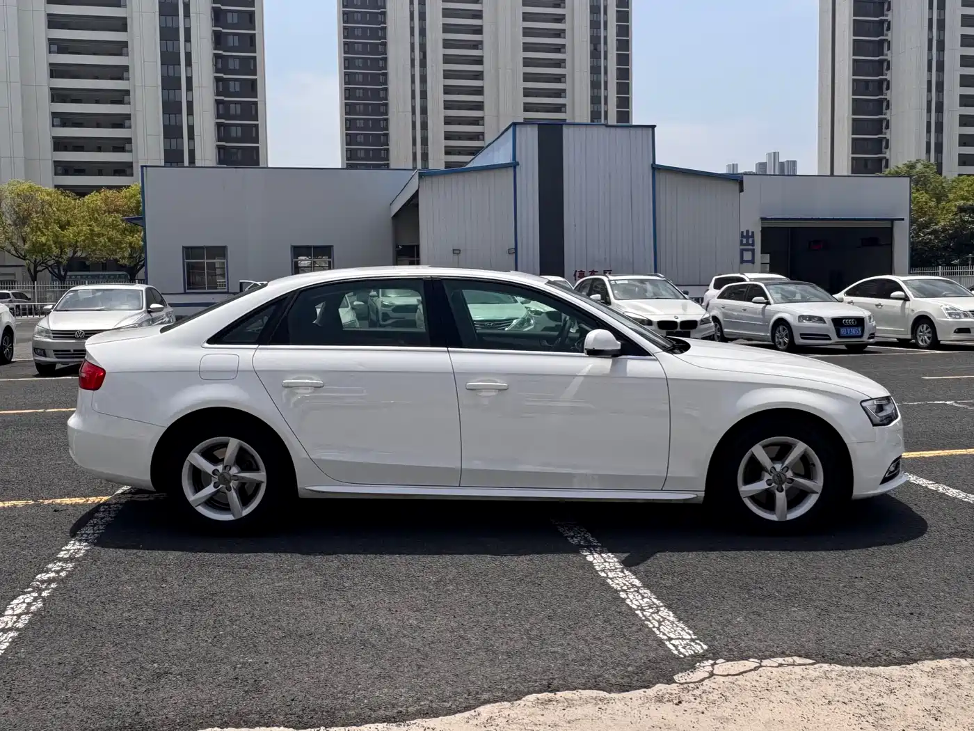Audi A4L 2013 35 TFSI Automatic Standard фото 8