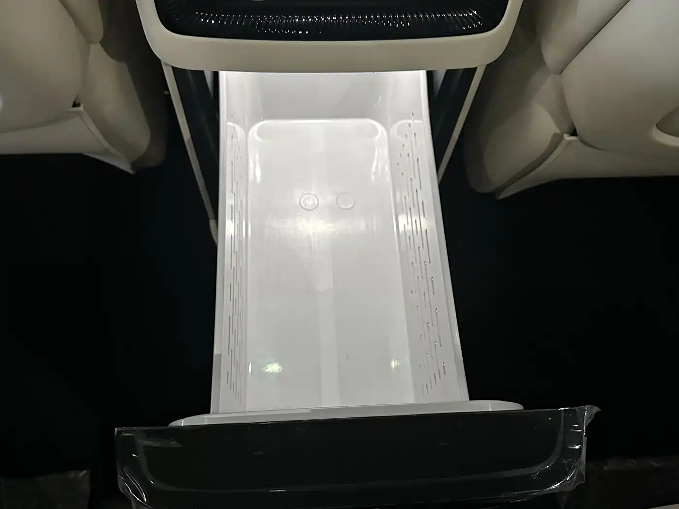 Voyah Auto Voyah Dreamer 2025 PHEV AWD Flagship Kunpeng Edition фото 9