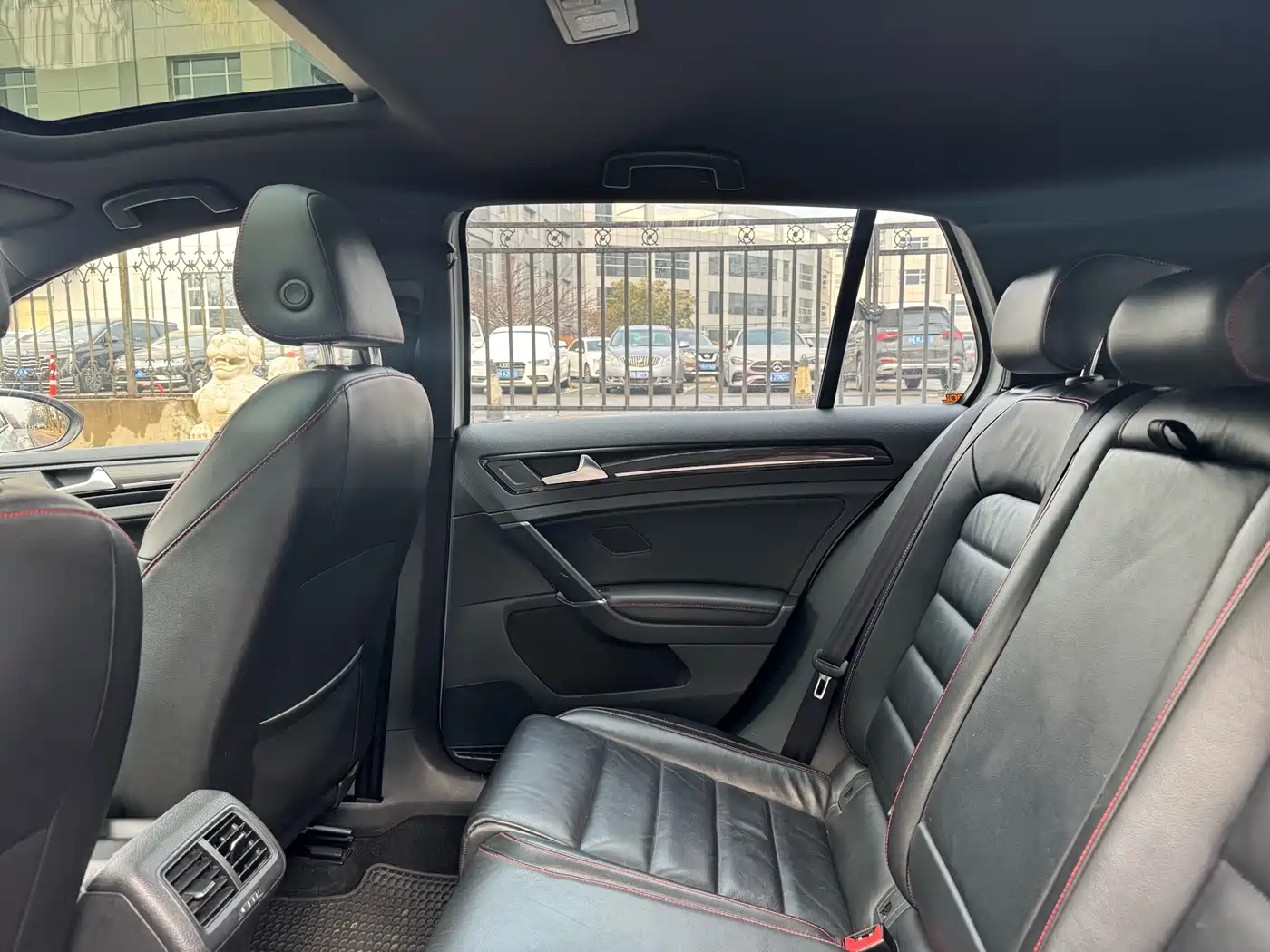 Volkswagen Golf GTI 2016 2.0TSI GTI фото 26