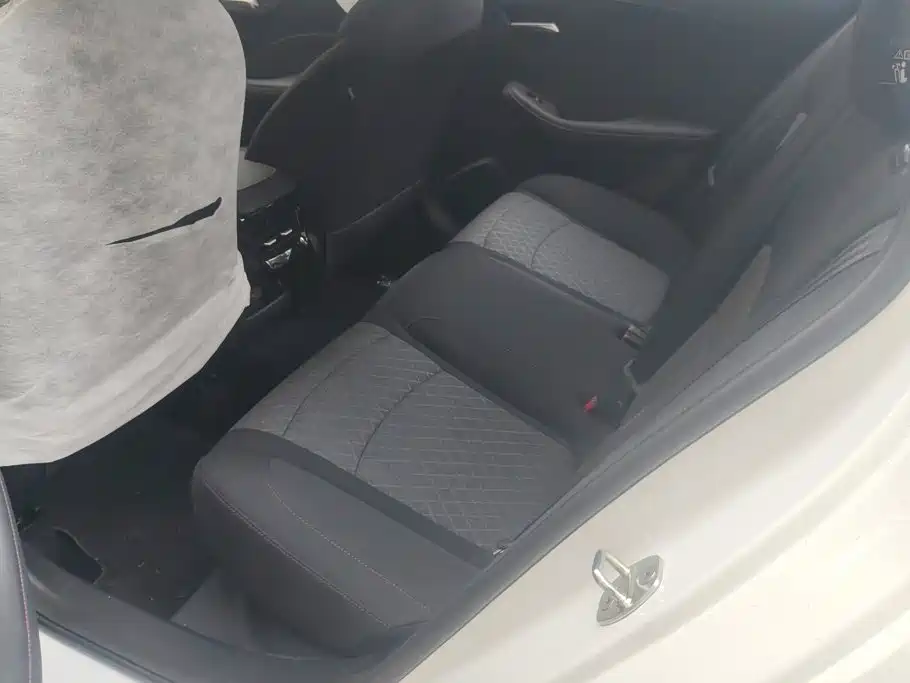 Roewe i5 2026 2026 1.5L Manual STD