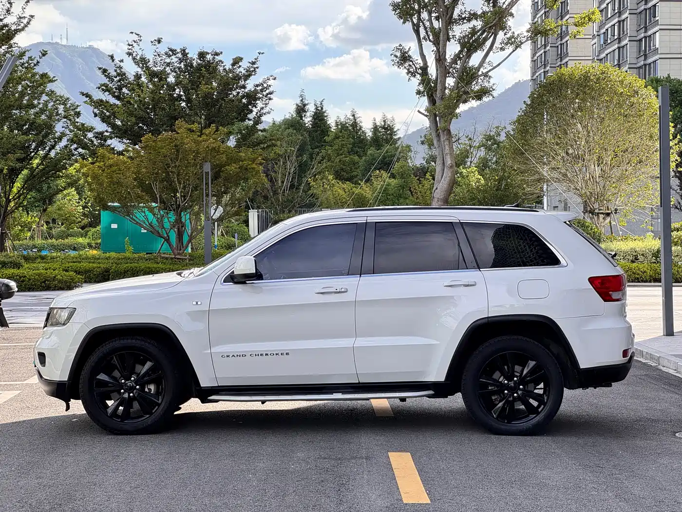 Фото 22 - Jeep Grand Cherokee (Import)