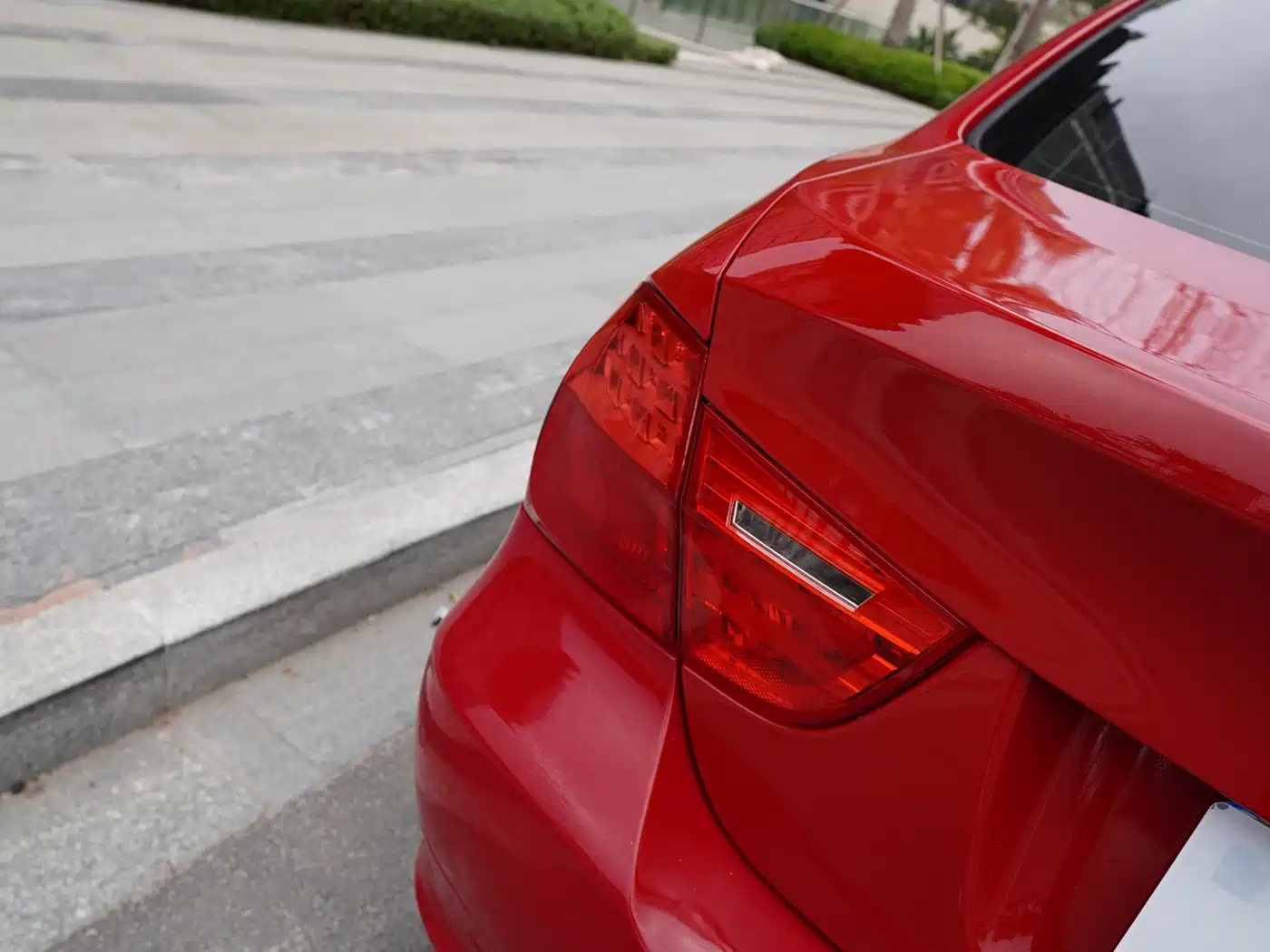 BMW 3 Series 2012 320i Luxury фото 23