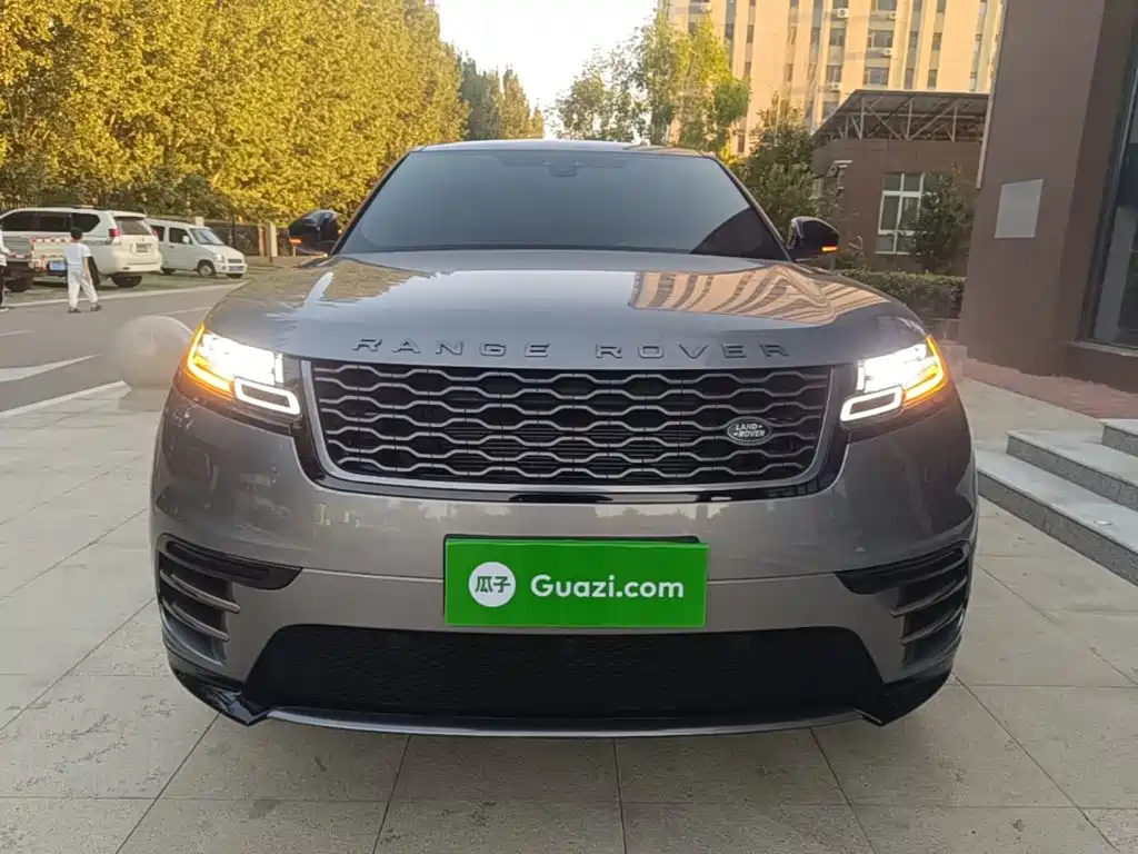 Фото 3 - Land Rover Range Rover Velar