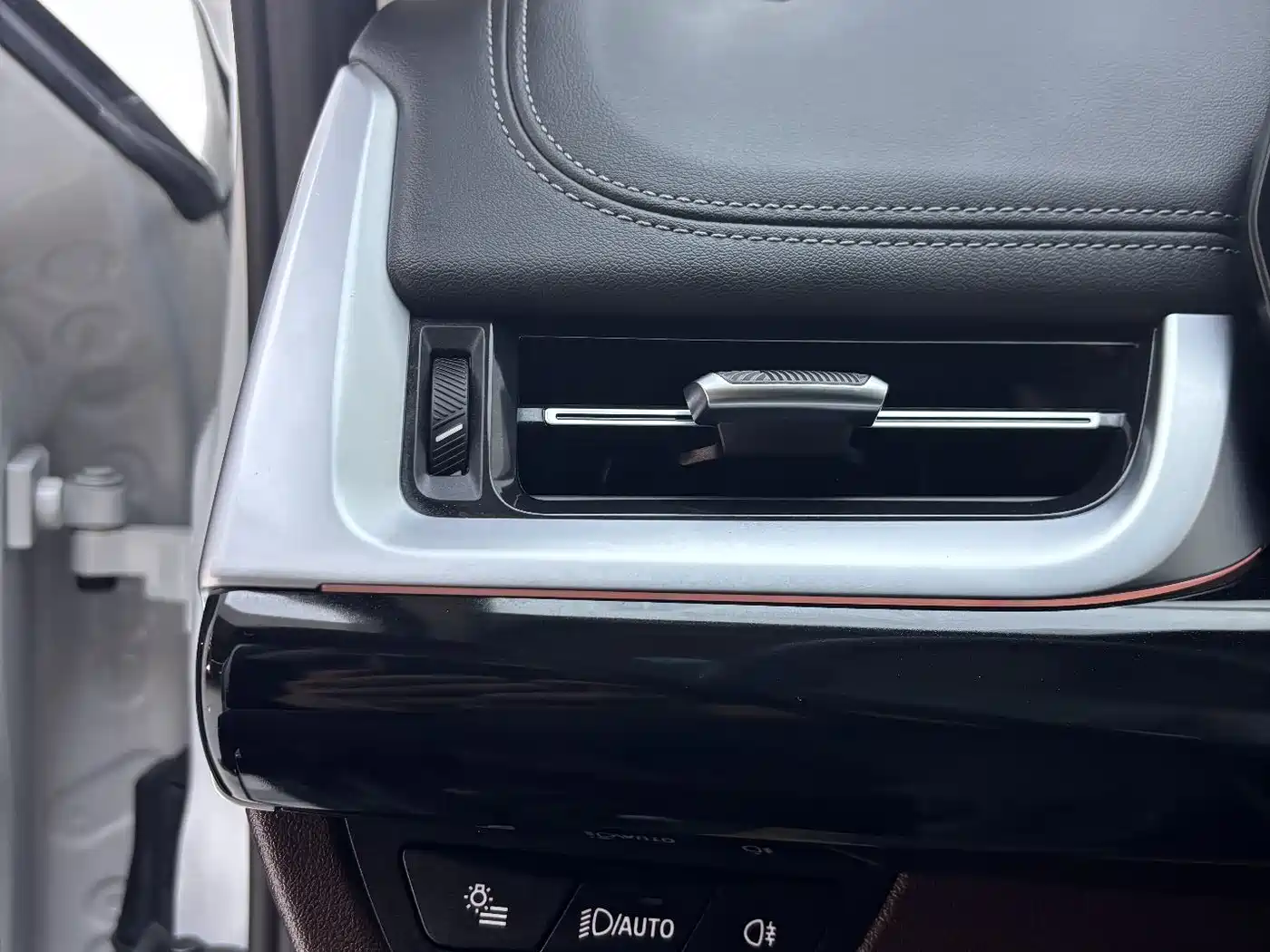 BMW X1 2023 sDrive20Li X Design Package фото 12
