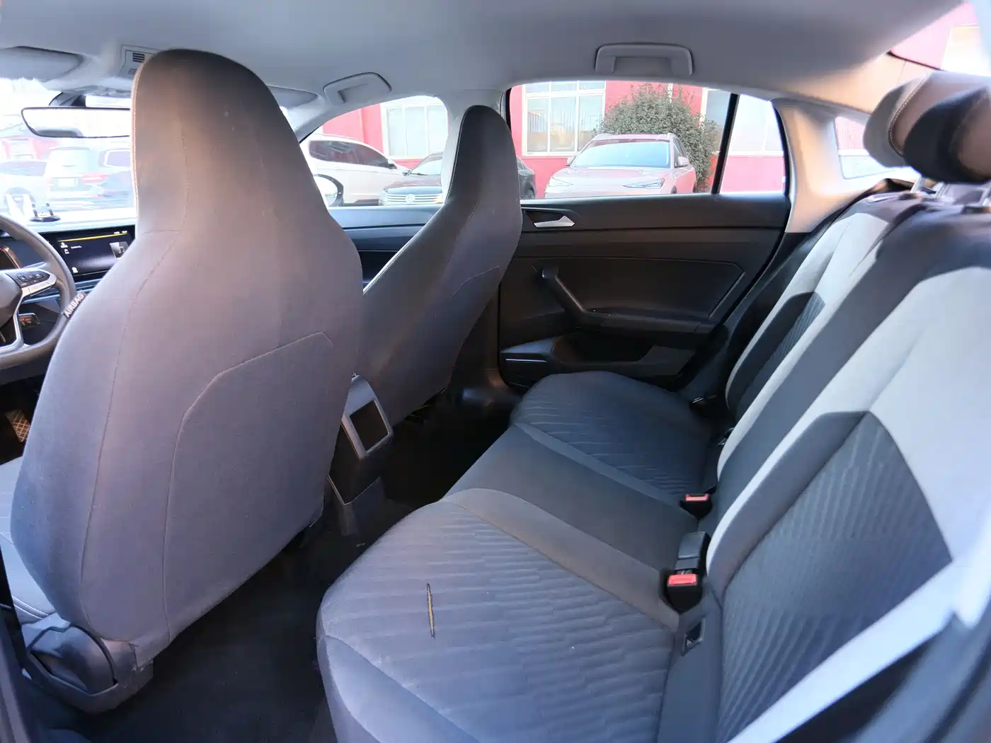 Volkswagen Lavida 2023 Xinrui 1.5L Auto Xinyi Edition фото 8