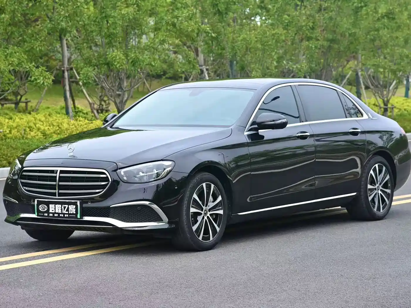 Mercedes-Benz E-Class New Energy 2022 E 350 e L Plug-in Hybrid Sedan