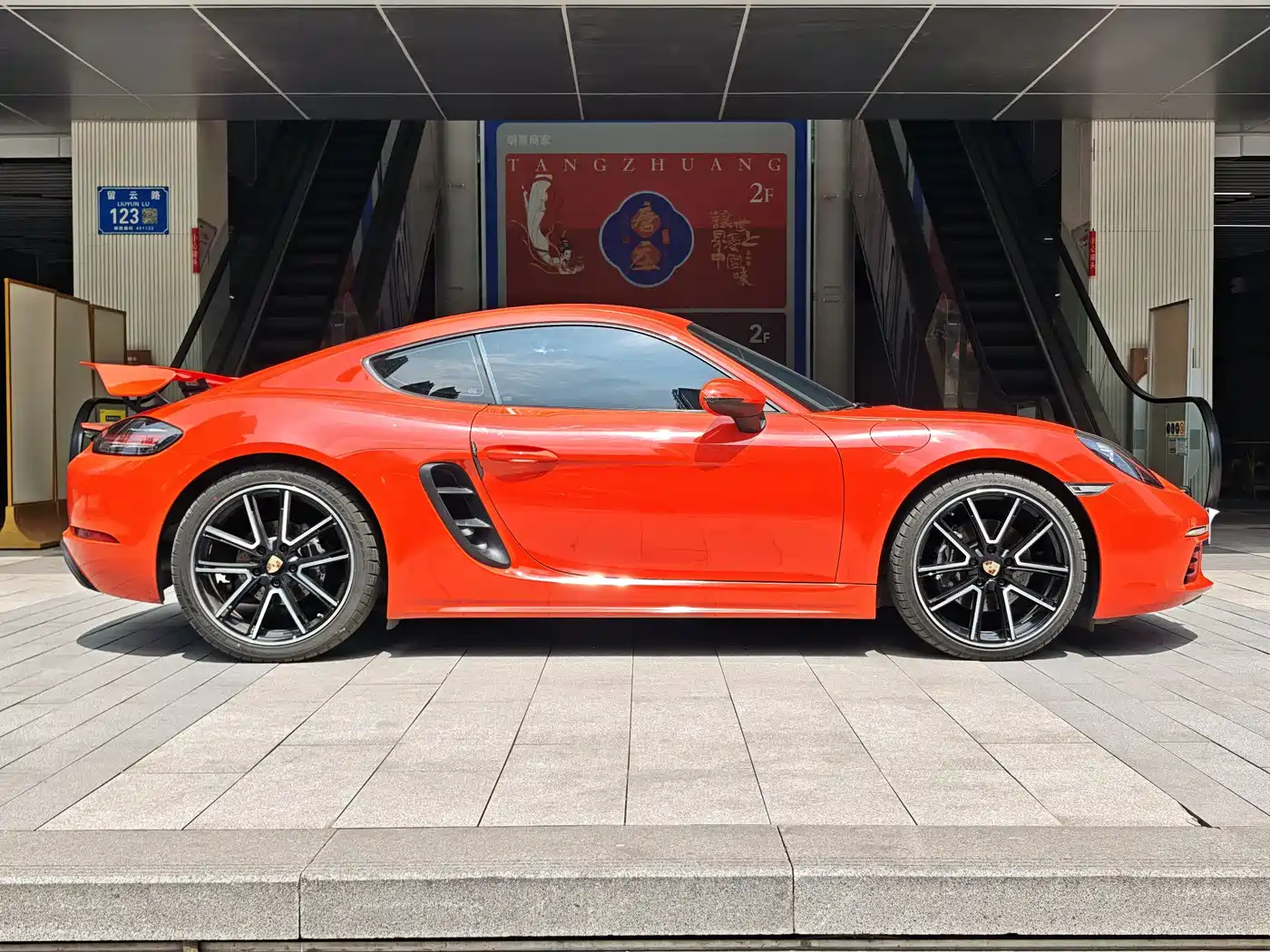 Porsche 718 2018 Cayman 2.0T фото 4