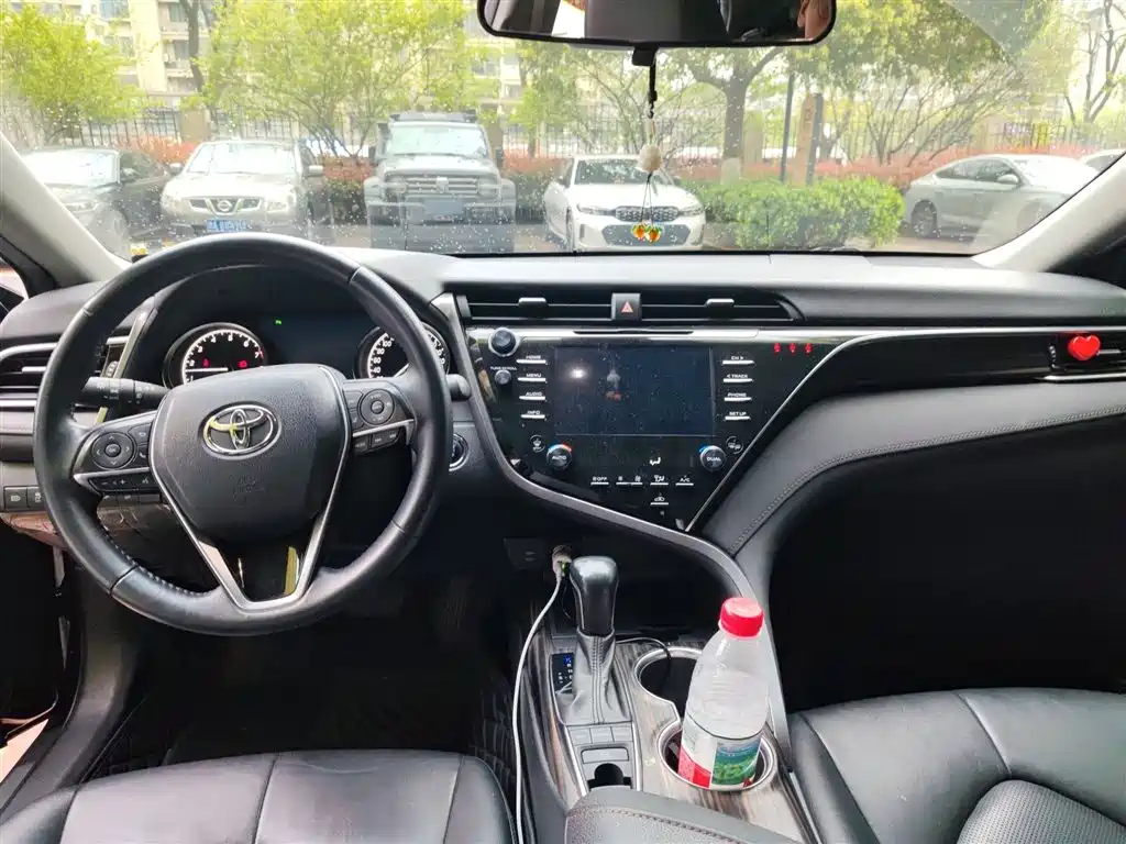 Toyota Camry 2018 2.5G Luxury Edition фото 13