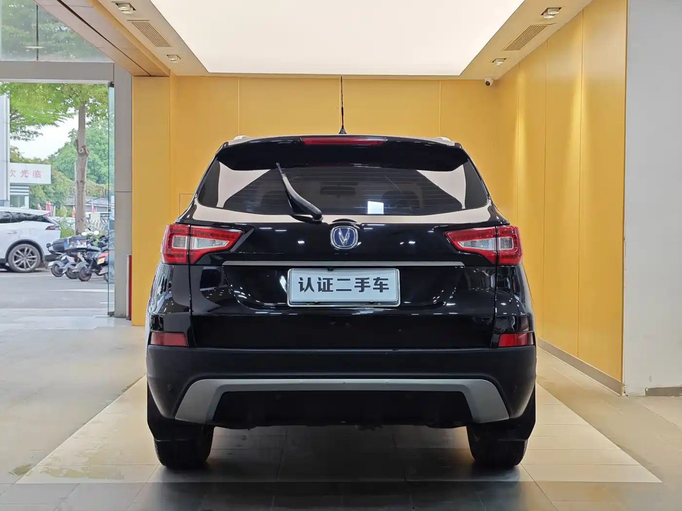 Фото 27 - Changan CS75