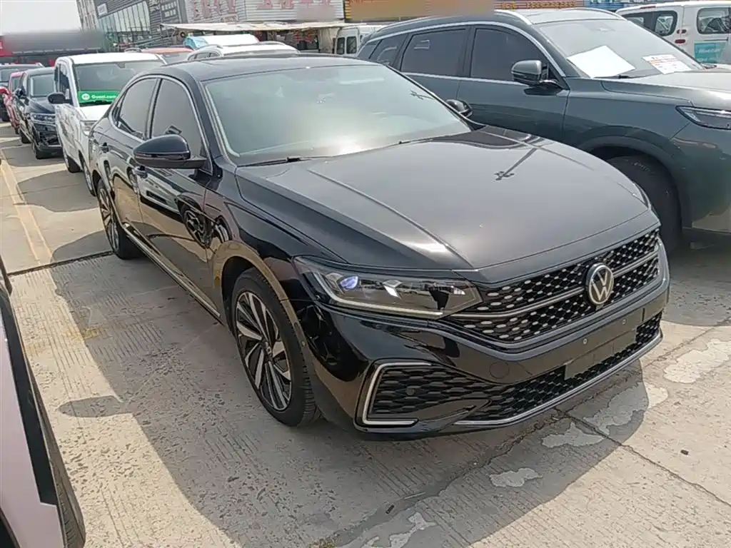 Volkswagen Passat 2022 330TSI Starlight Elite Edition фото 4