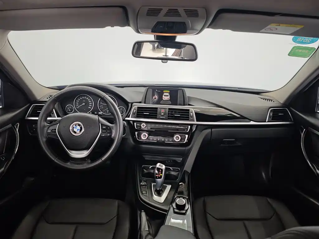 BMW 3 Series 2017 320Li Fashion фото 10