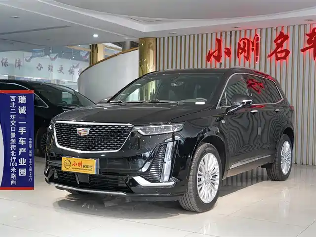 CADILLAC XT6