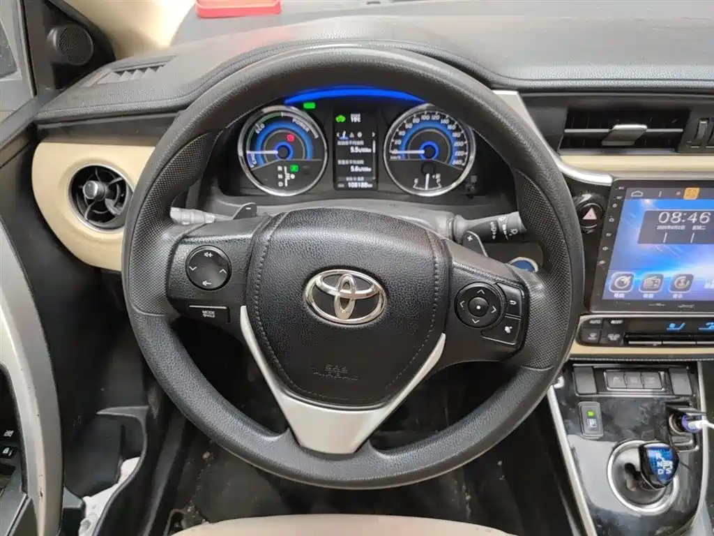 Toyota Corolla 2017 Facelift Hybrid 1.8L E-CVT Leading Edition фото 6