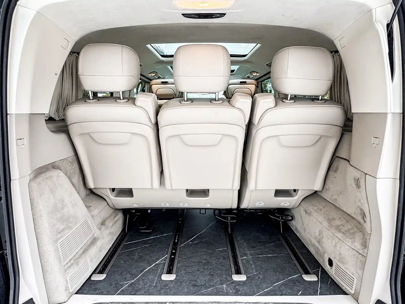 Mercedes-Benz V-Class 2022 V 260 L Long Wheelbase Luxury Edition фото 26