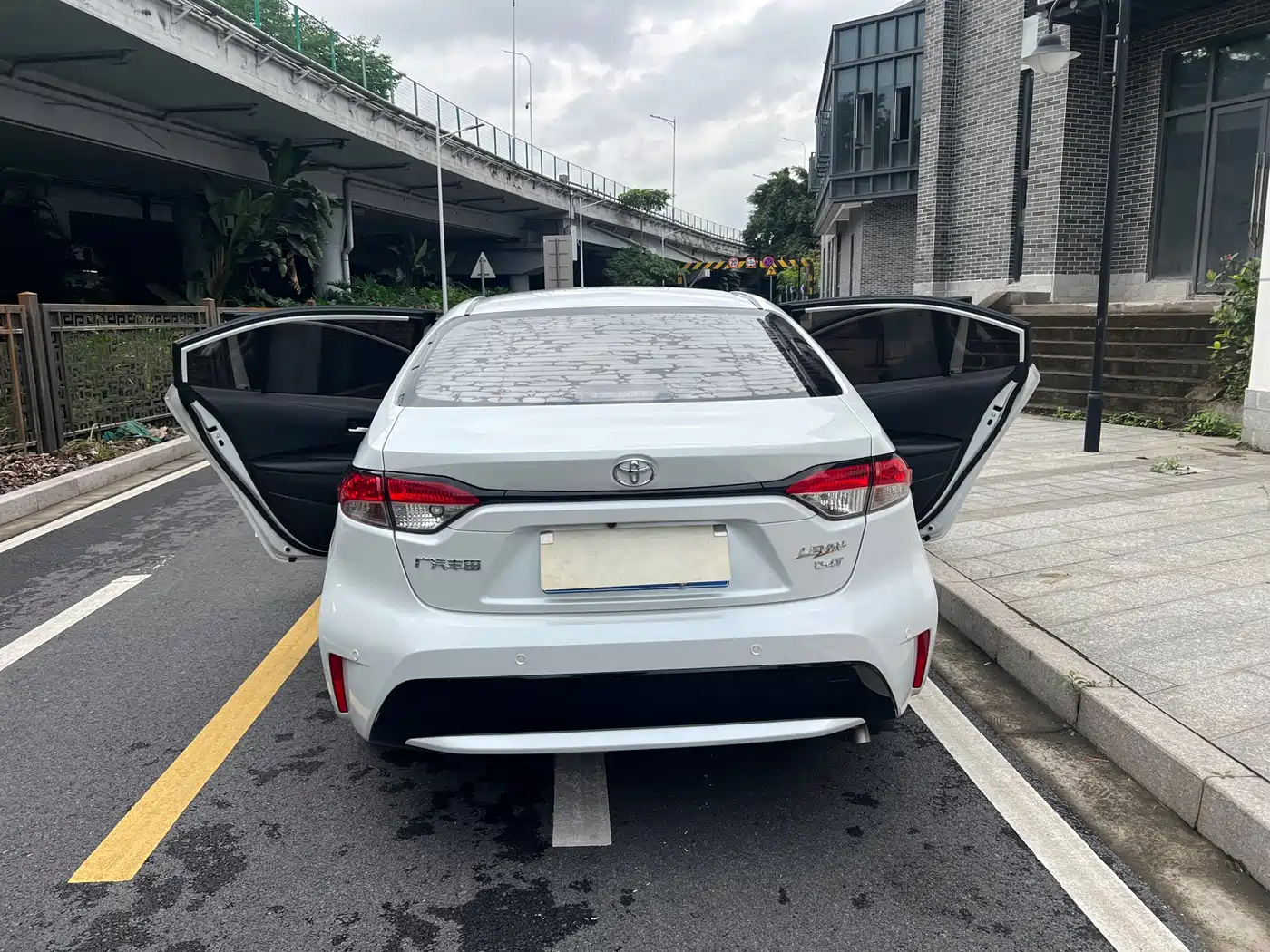 Toyota Levin 2021 185T CVT Luxury Edition фото 11