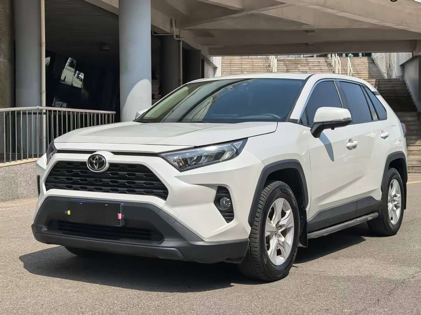 Toyota RAV4 Rongfang