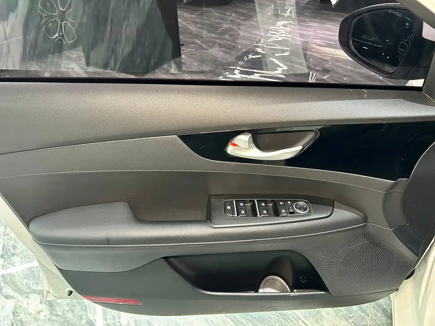 Kia K3 2021 Facelift 1.5L CVT Fashion Edition фото 22