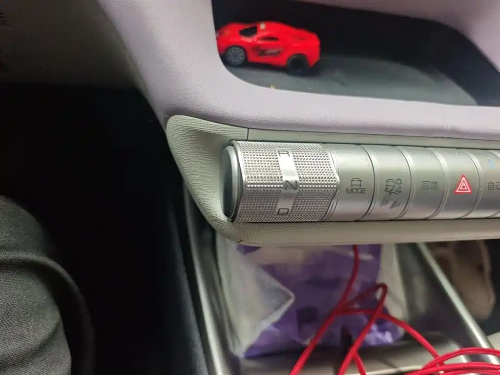 BYD Dolphin 2021 Model 405km Fashion Edition фото 10