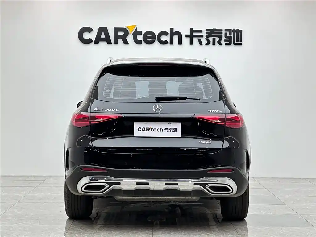 Mercedes-Benz GLC 2023 GLC 300 L 4MATIC Sport 5-Seater фото 4