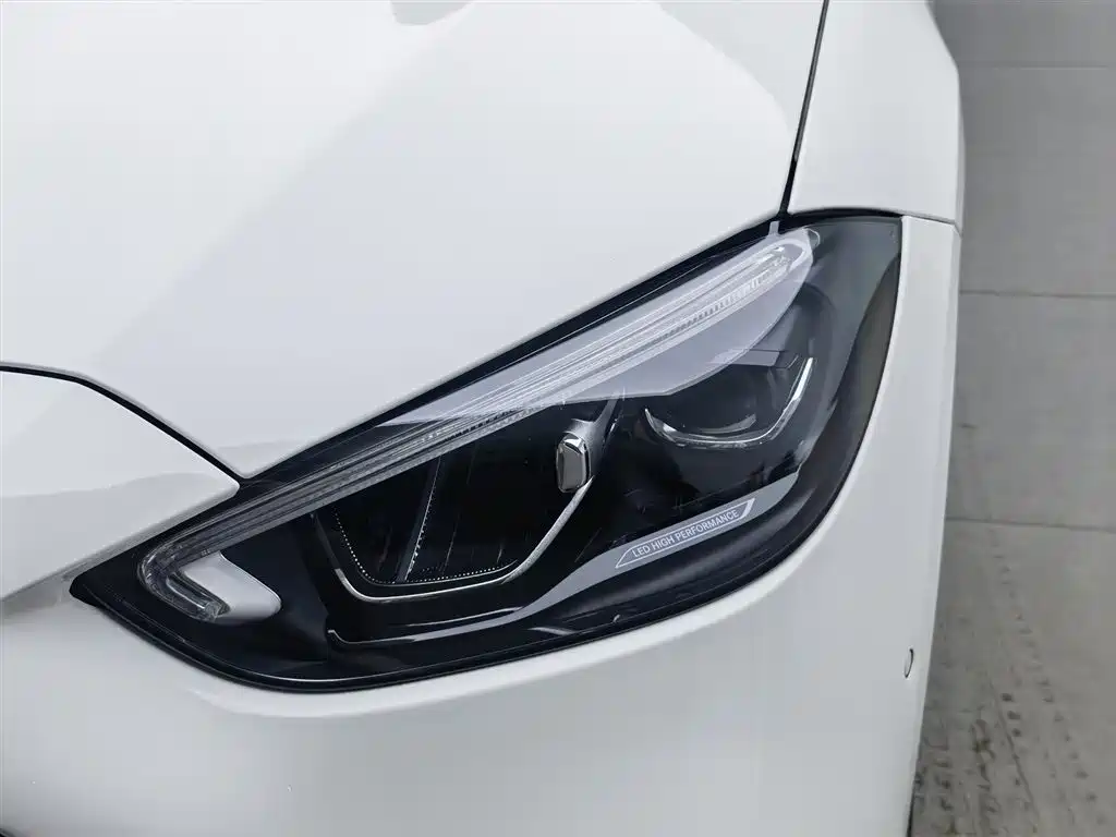 Mercedes-Benz C-Class 2025 Facelift C 200 L Sport Edition фото 7