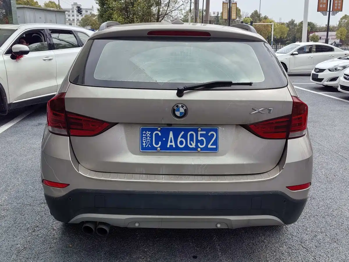 BMW X1 2014 sDrive18i Leading Edition фото 3