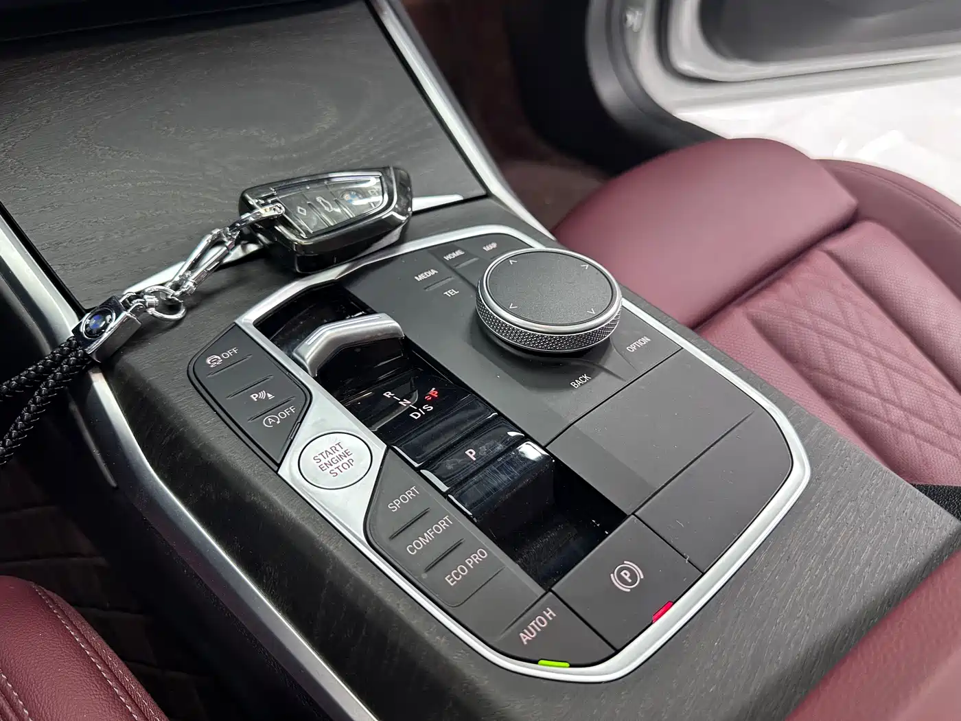 BMW 3 Series 2024 325i M Sport Package фото 6