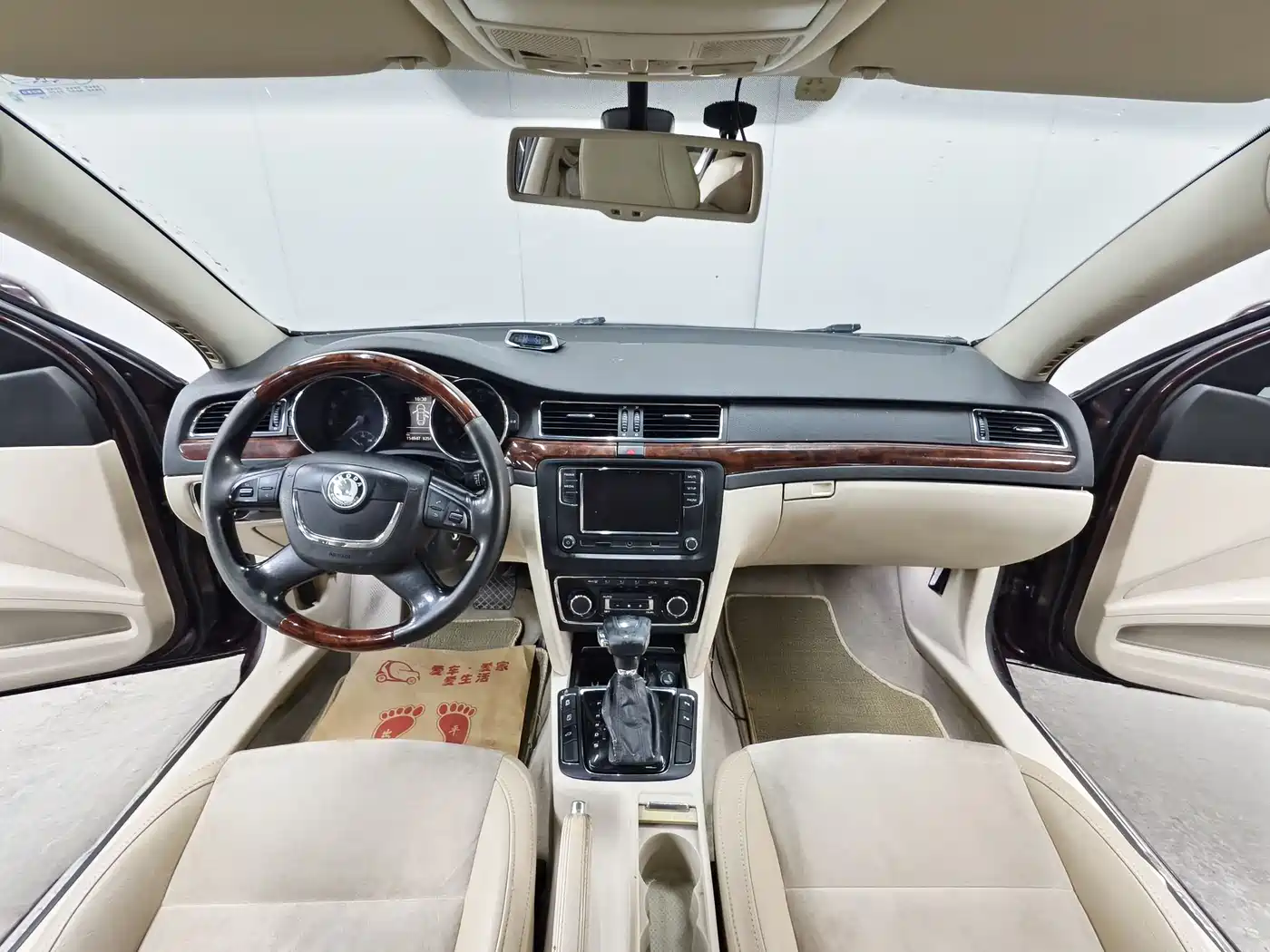 Škoda Superb 2009 1.8TSI Automatic Prestige фото 9