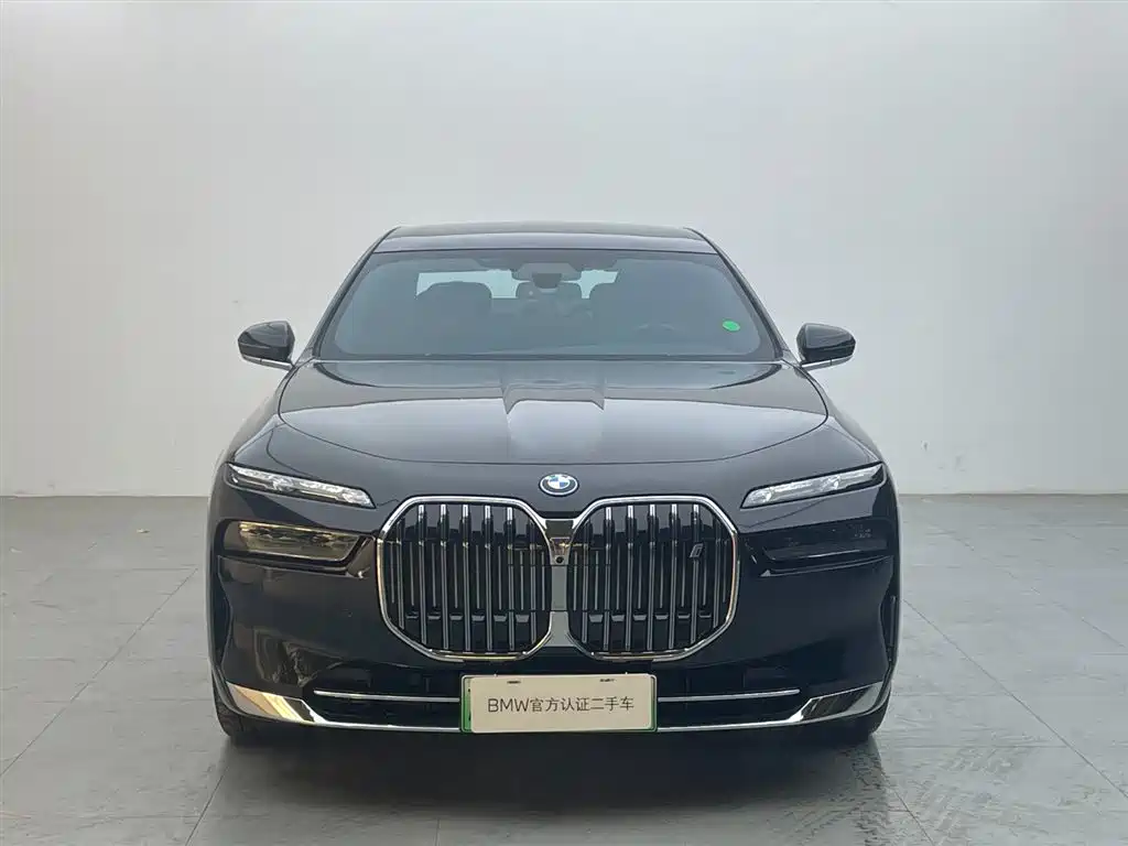 BMW i7 2023 eDrive50L Premium Luxury Package фото 2