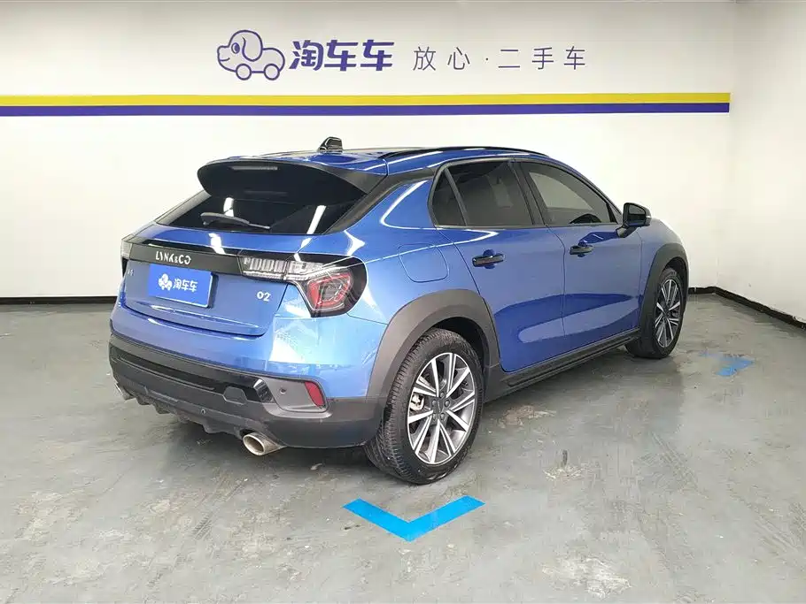 Lynk & Co 02 2021 1.5TD DCT 2WD Power Champion Edition фото 3