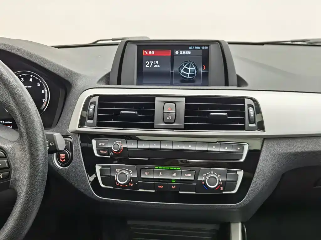 BMW 1 Series (Import) 2019 2018 118i Leading