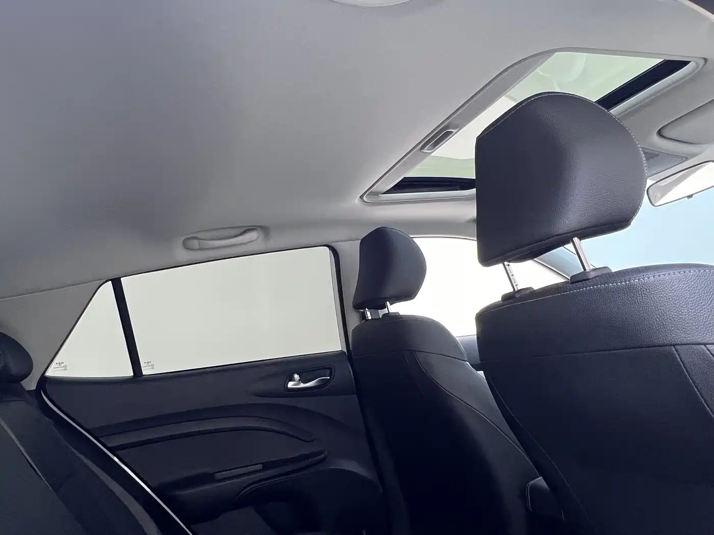 Kia KX1 2021 1.4L CVT Fun Sunroof Version фото 18