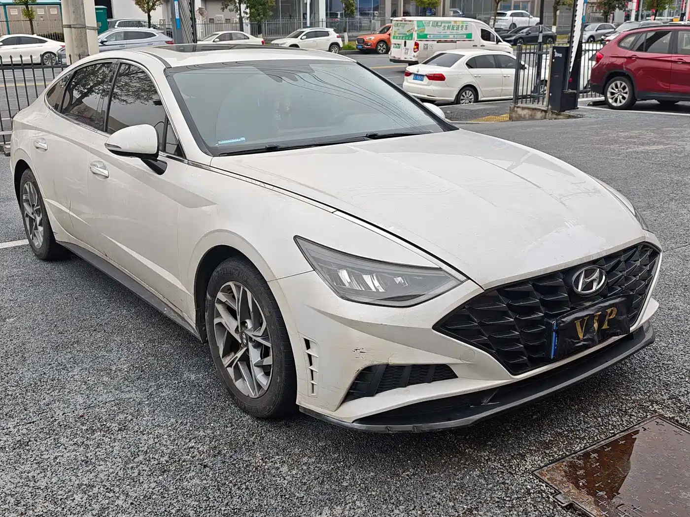 HYUNDAI SONATA
