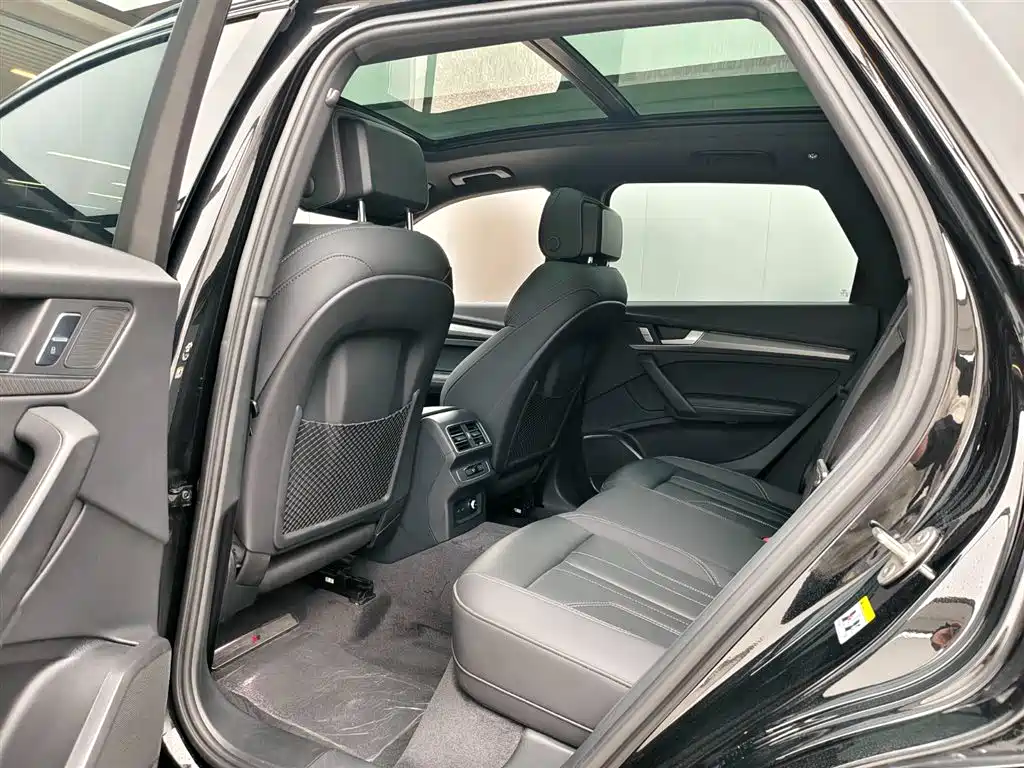 Audi Q5L 2023 40T Luxury Dynamic фото 11