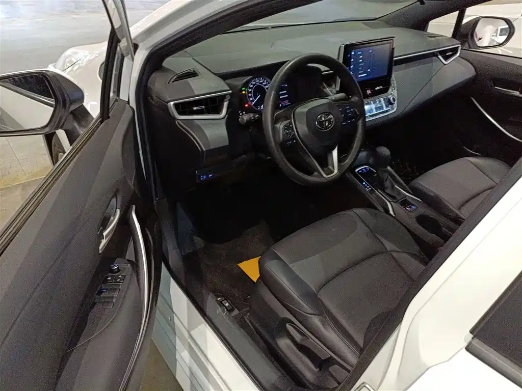 Toyota Levin 2021 185T CVT Luxury Edition фото 12