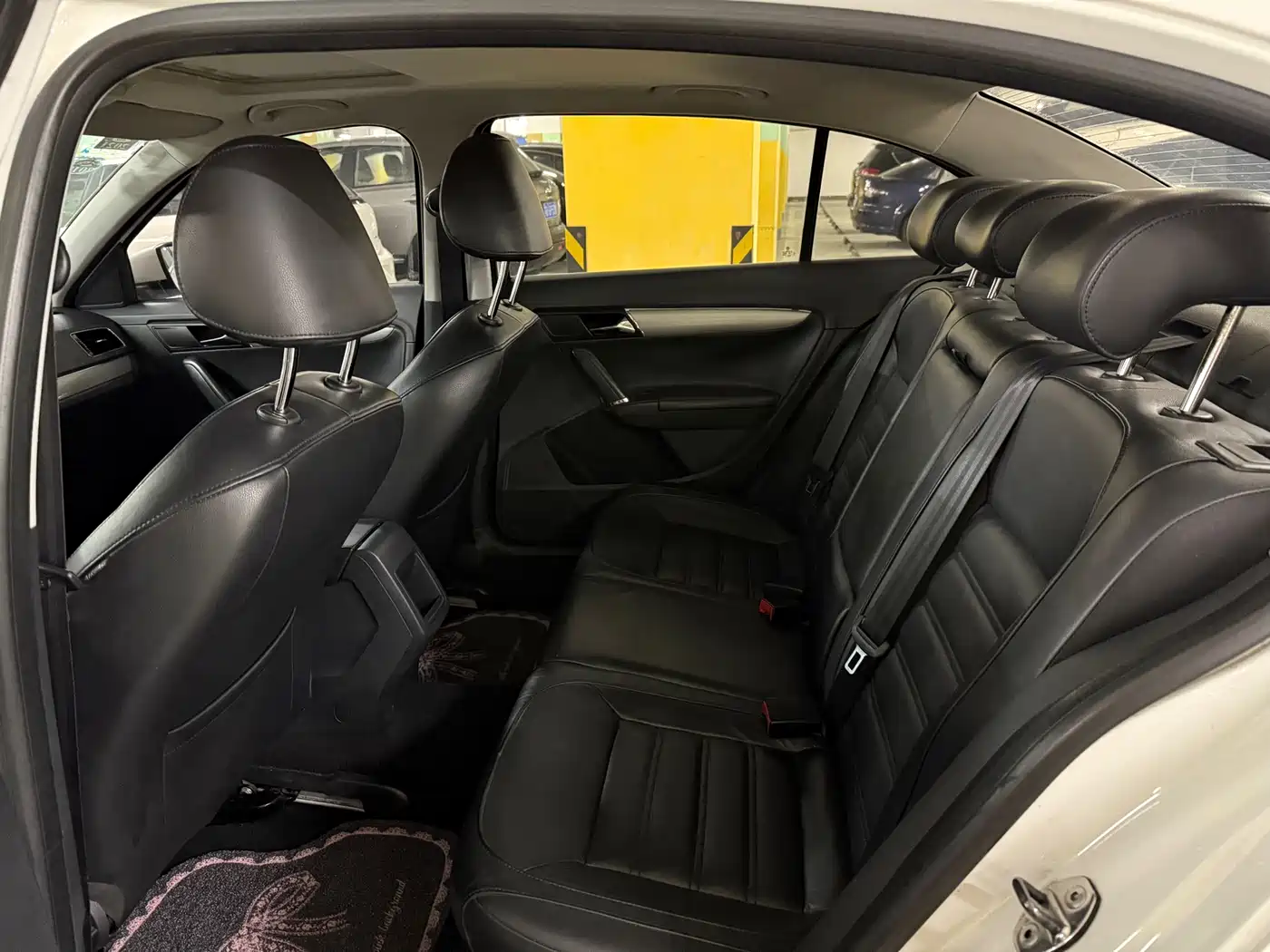 Volkswagen Lavida 2013 1.6L Automatic Luxury Edition фото 7