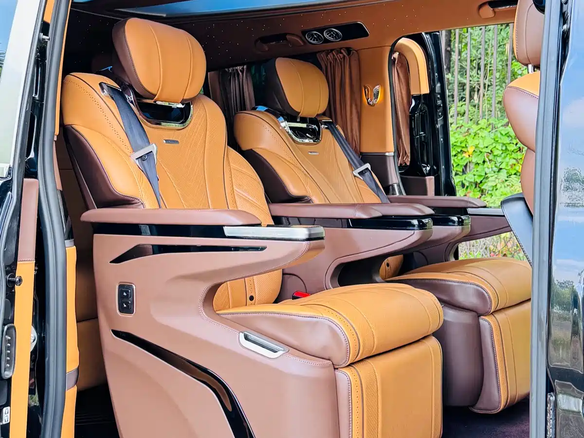 Mercedes-Benz Vito 2021 2.0T Business Edition 7-seater фото 14