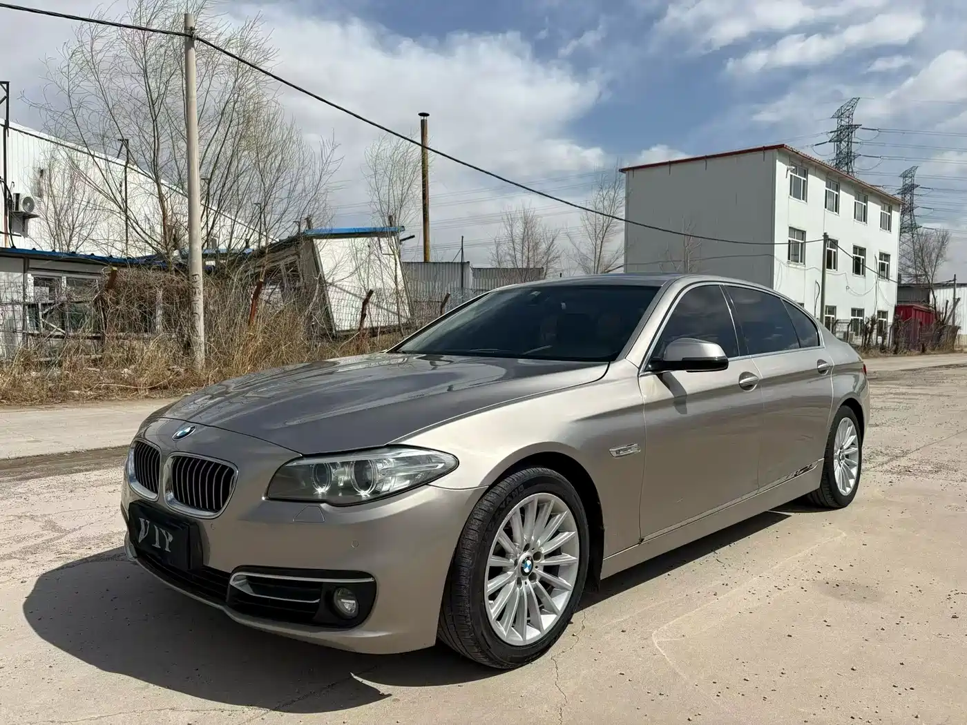 BMW 5 Series 2017 525Li Leading Edition фото 3