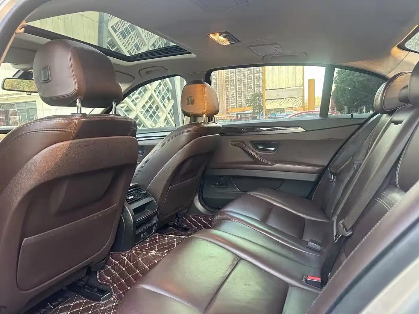 BMW 5 Series 2017 525Li Leading Edition фото 4