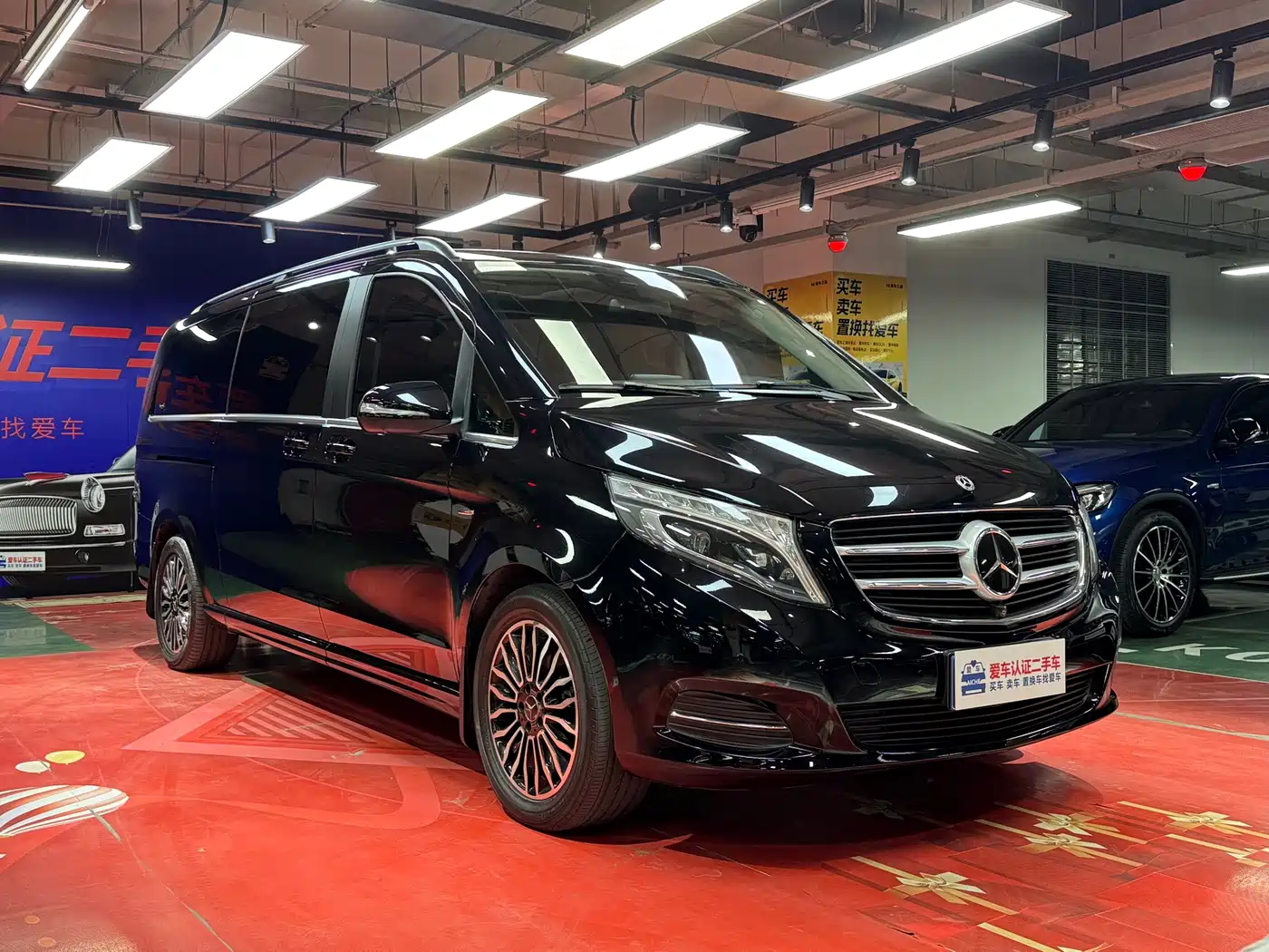 Mercedes-Benz V-Class 2018 V 260 L Premium Long Version China V фото 3