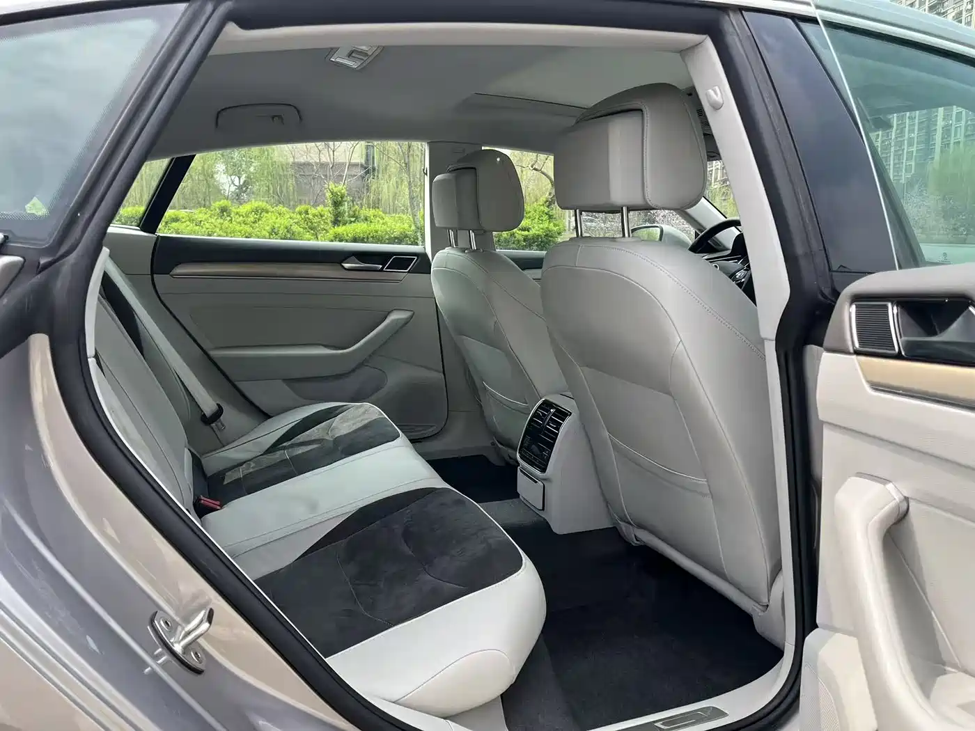 Volkswagen FAW-Volkswagen CC 2019 330TSI Luxury Appearance (China V) фото 9