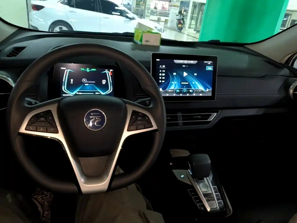 BYD Yuan New Energy 2020 2019 EV360 Smart Connected Premium