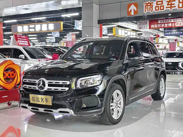 MERCEDES-BENZ GLB