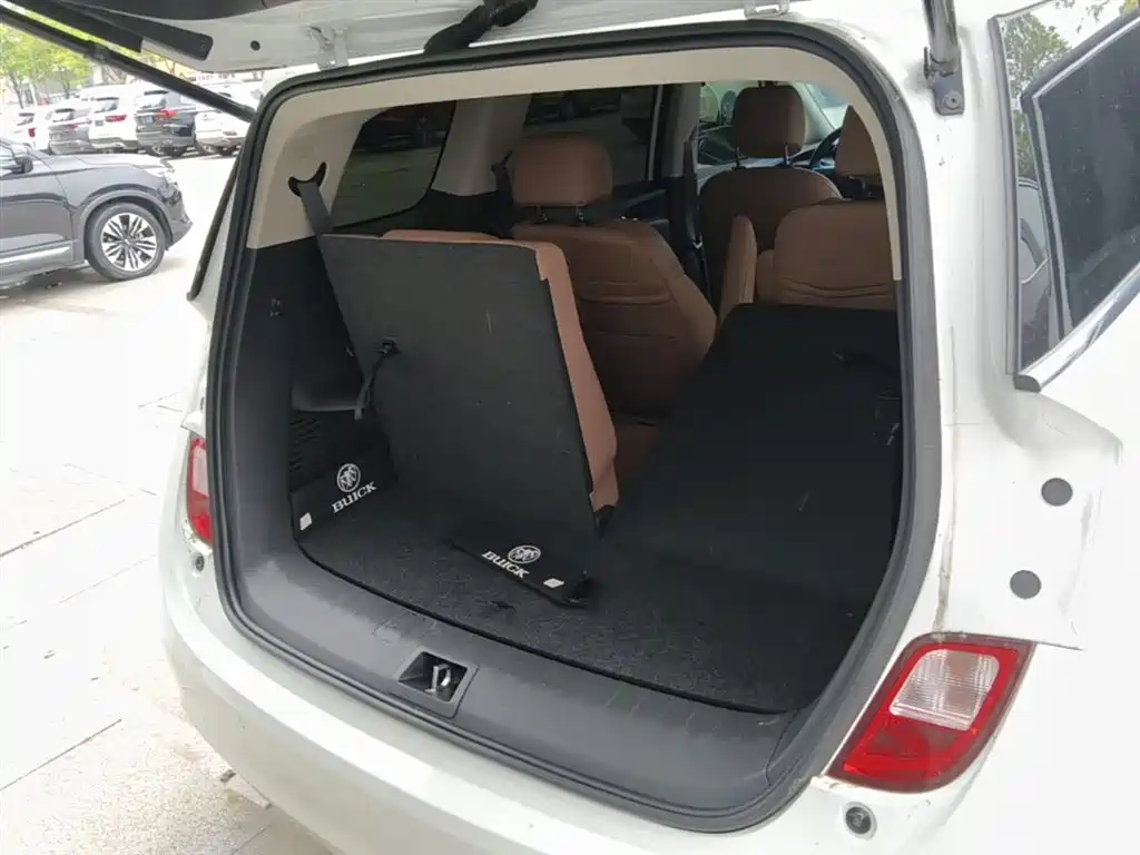 BUICK GL6