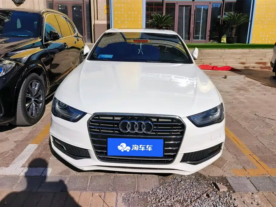 Audi A4L 2016 35 TFSI Collector's Edition S line Comfort фото 2