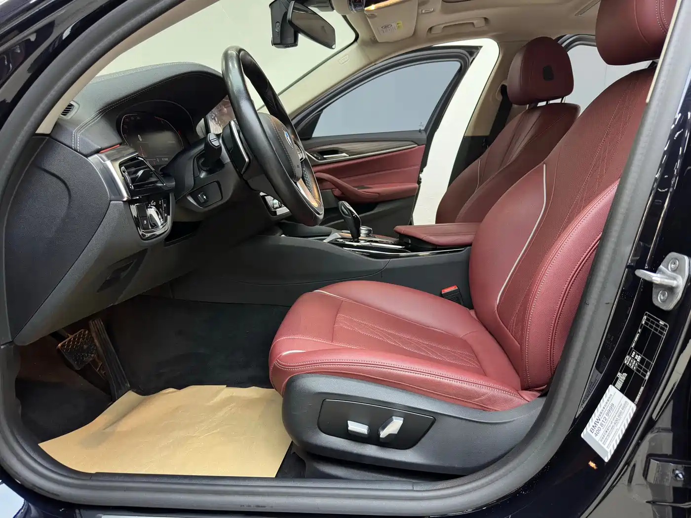 BMW 5 Series 2021 530Li Leading Luxury Package фото 9