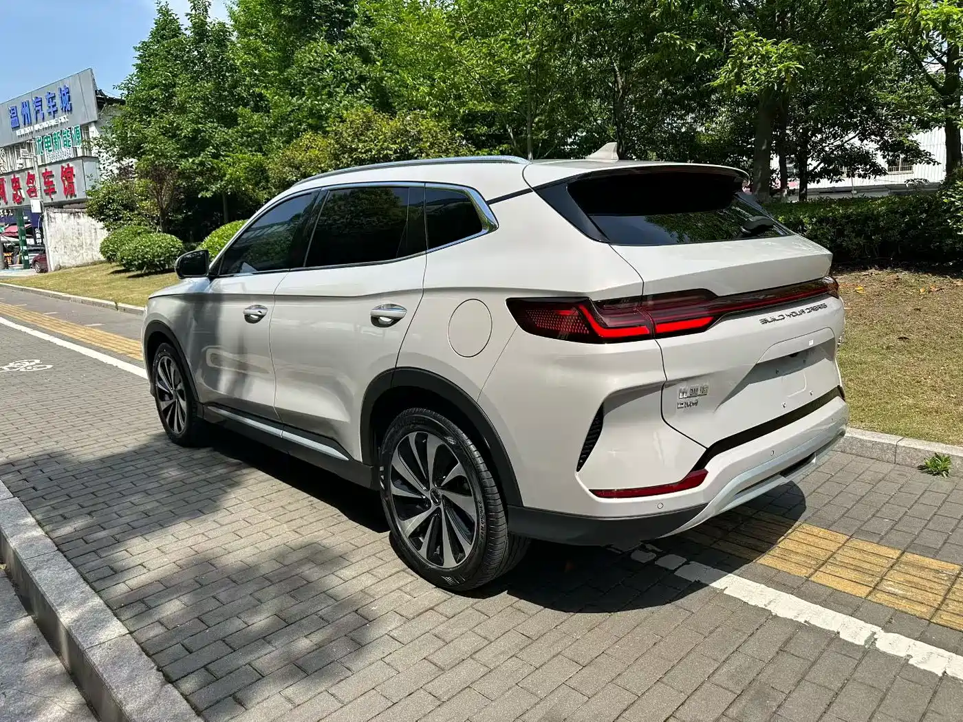 BYD Song PLUS PHEV 2023 Champion Edition DM-i 110KM Flagship фото 13