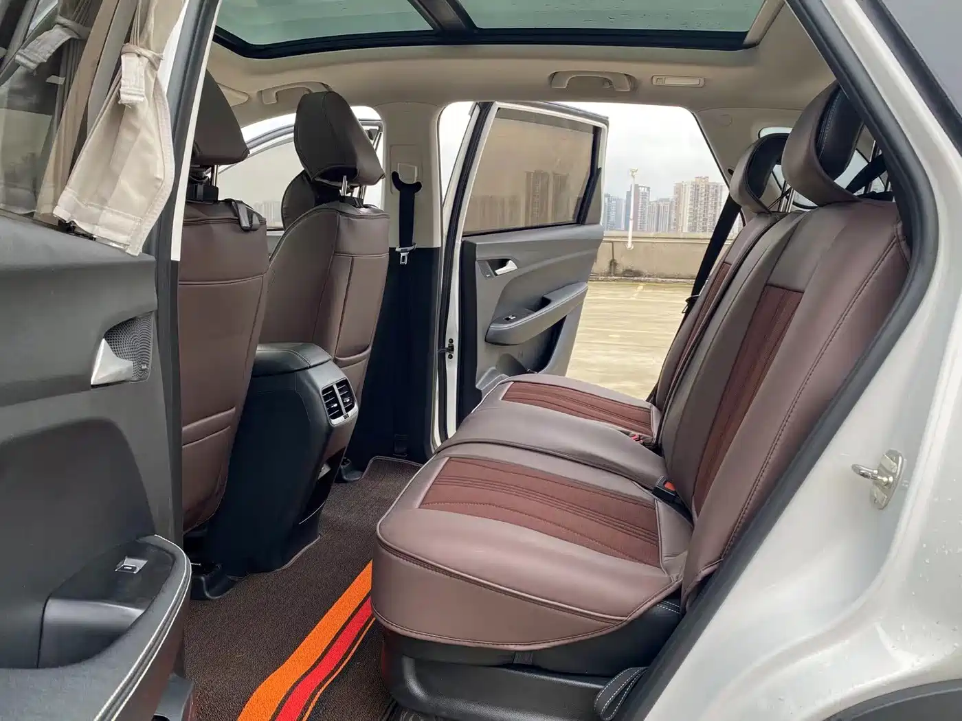 Baojun 530 2020 2020 1.5T CVT Premium Connect 7-seater