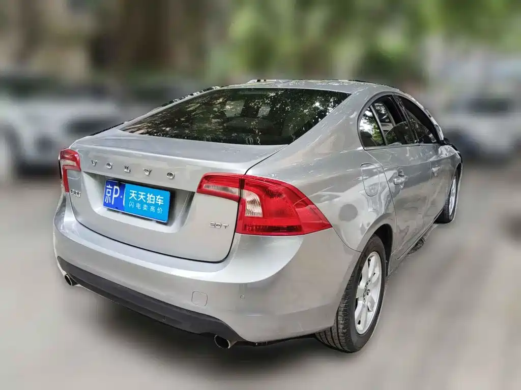 Volvo S60 (Import) 2011 2011 2.0T Comfort