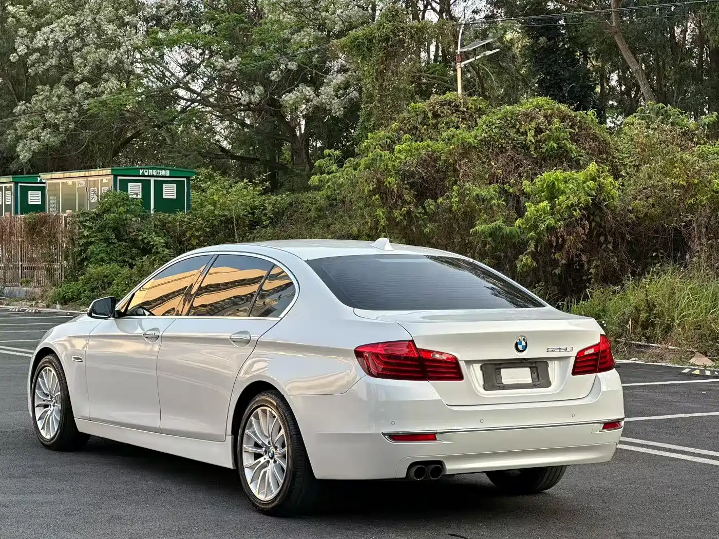 BMW 5 Series 2014 525Li Luxury Design Package фото 9